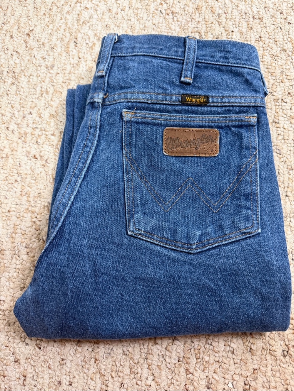 Wrangler Straight-Leg Men's Jeans in Classic Blue Denim 30
